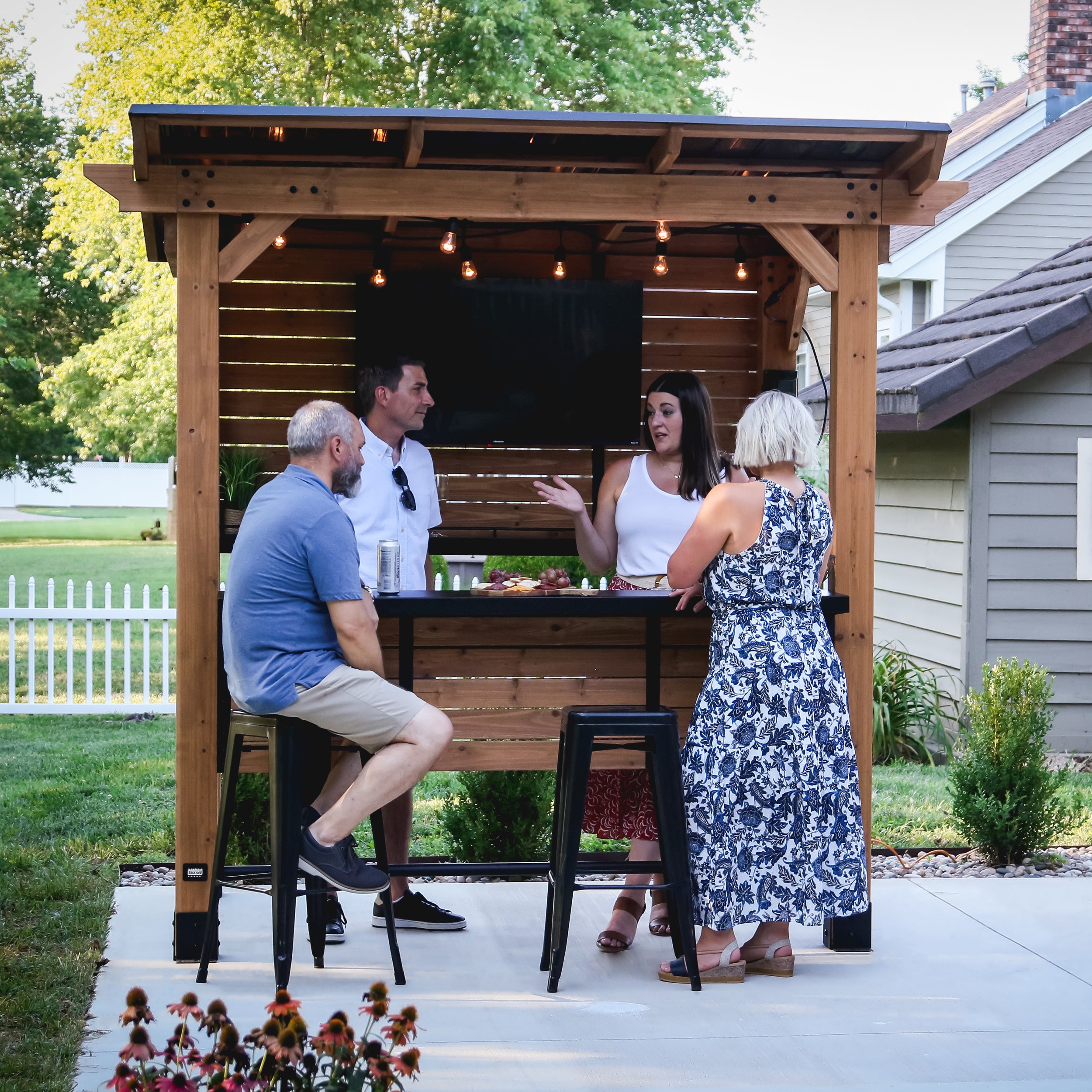 Cedar Springs Outdoor Bar with privacy wall