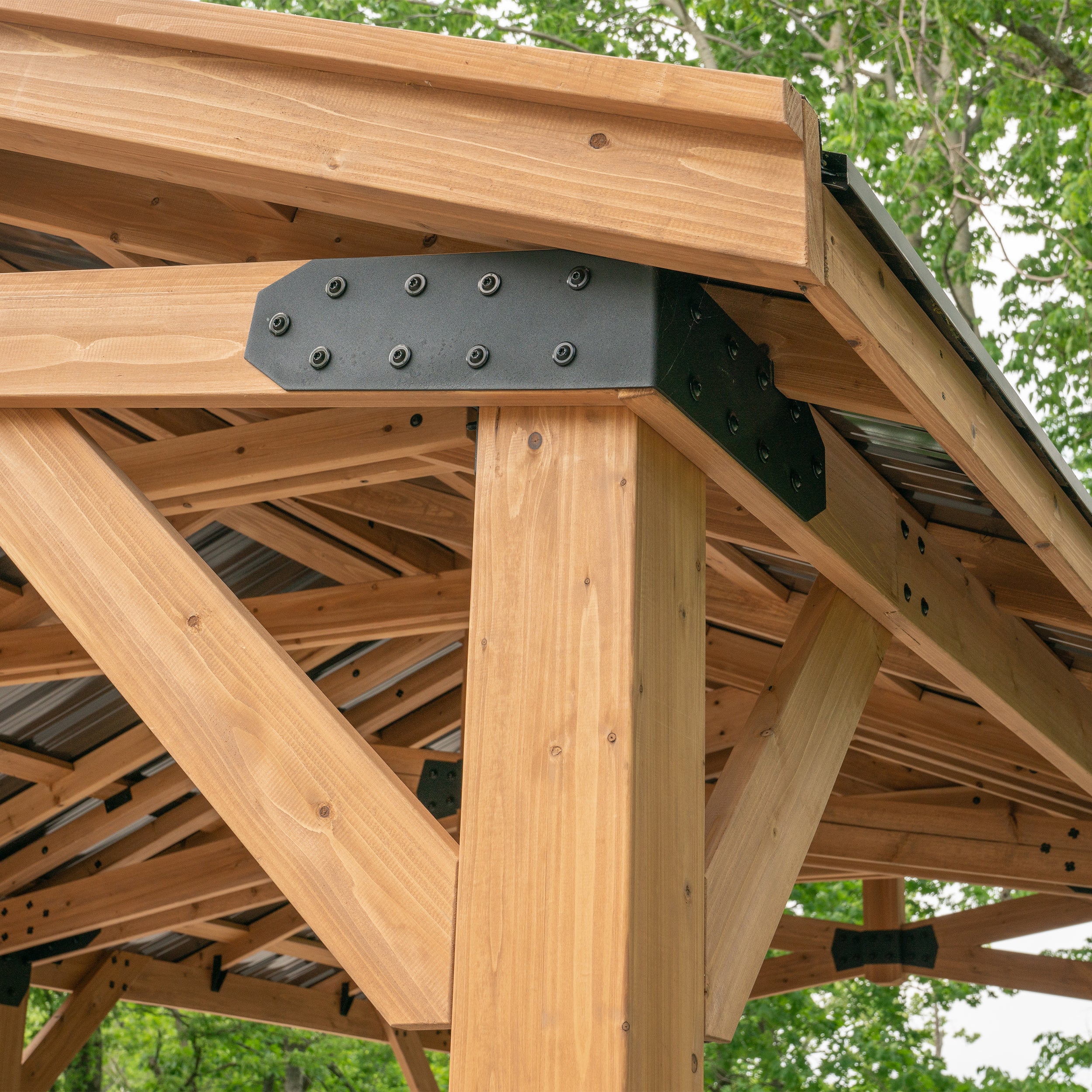 6.1m X 3.7m Norwood Black Modern Hardware