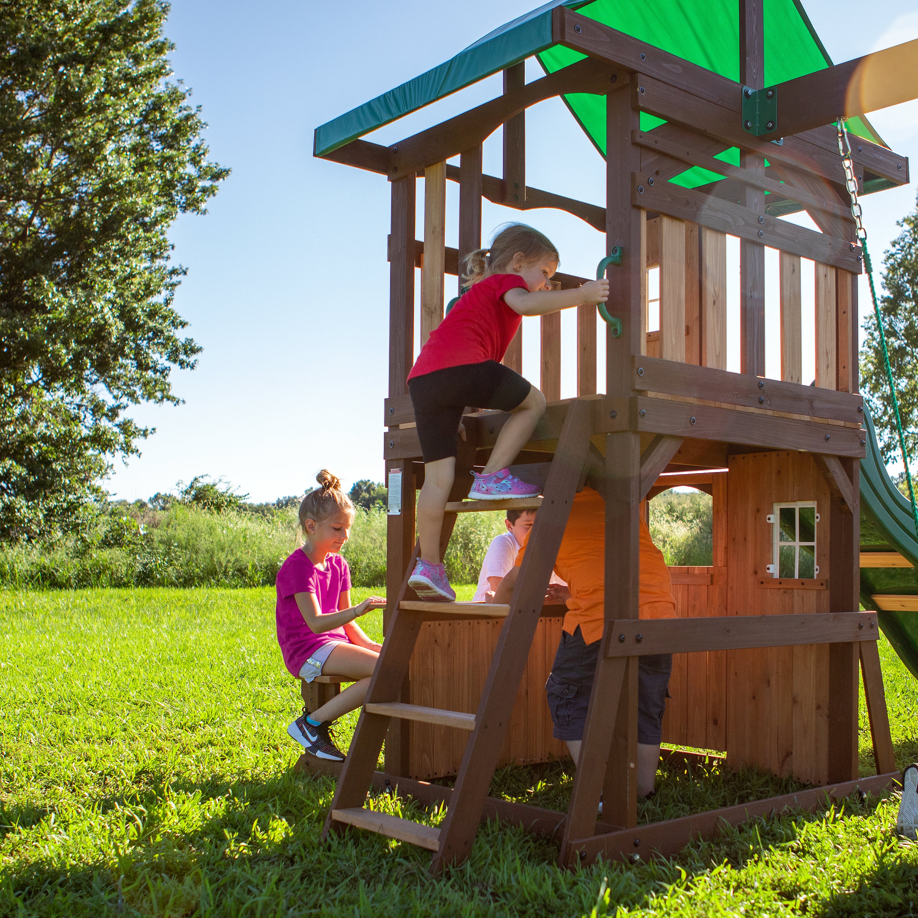Lakewood Swing Set and Climbing Frame