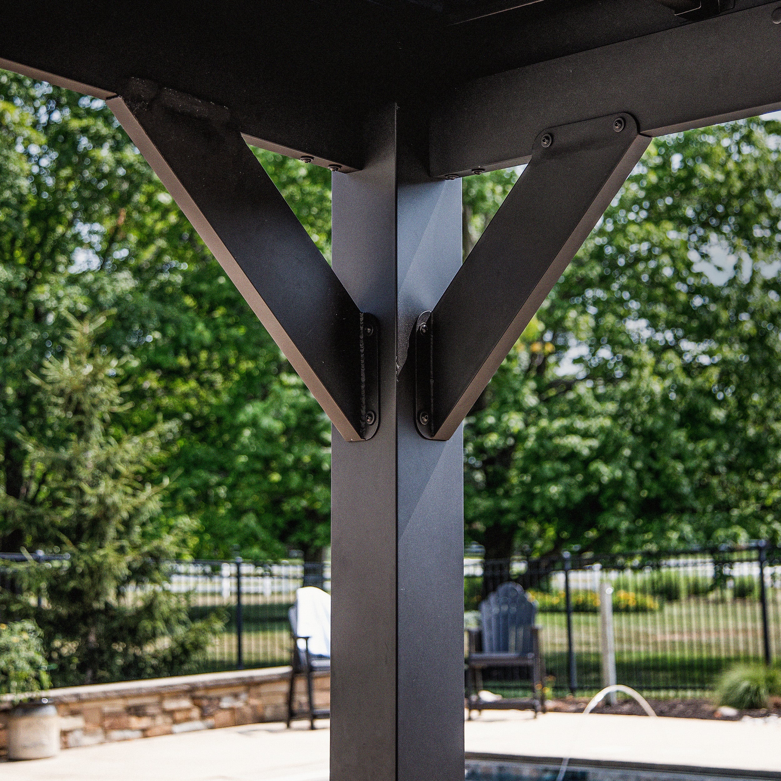 3.7m x 2.9m (12ft x 9.5ft) Stonebridge Gazebo