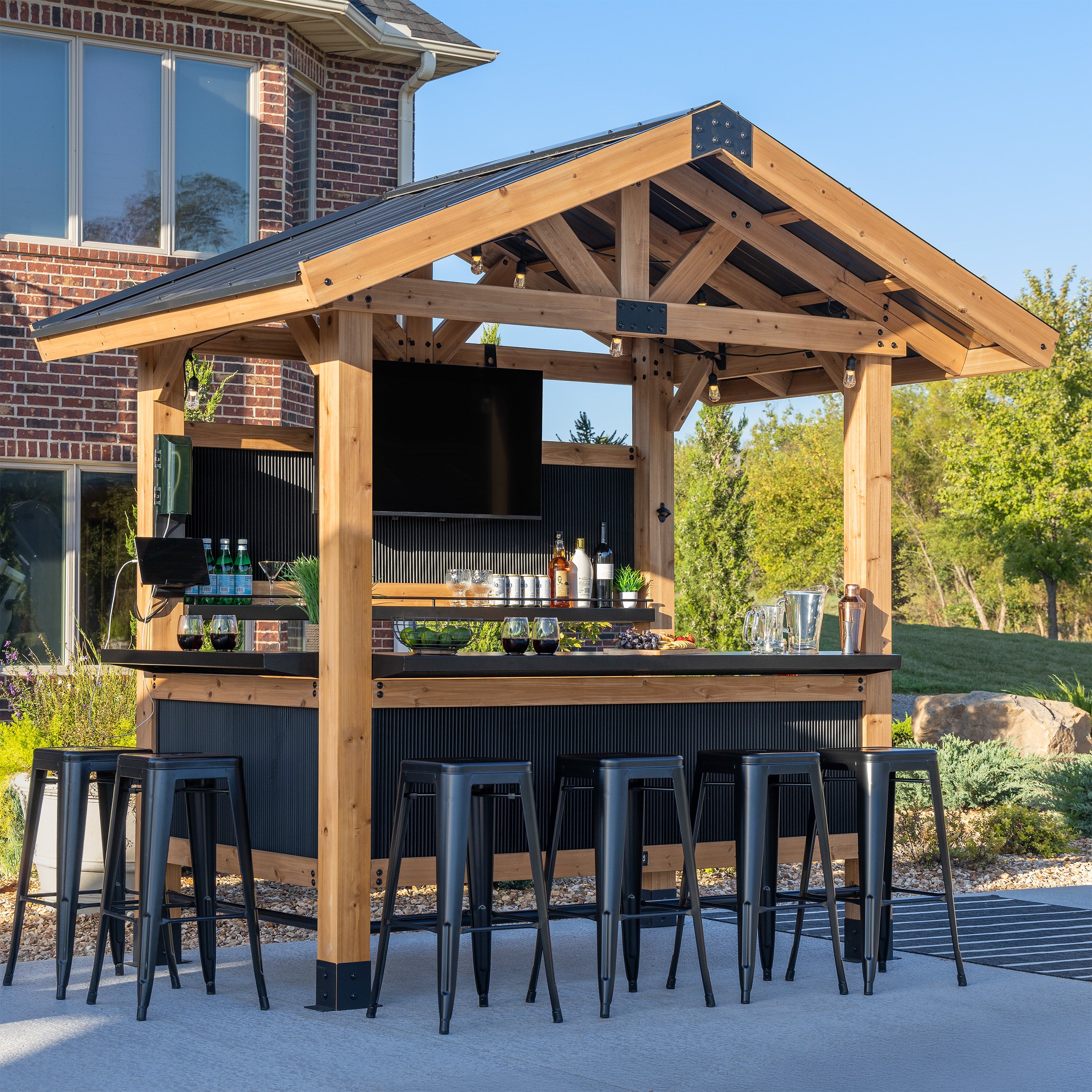 2.9m x 1.9m (10ft x 6ft) Palisade Outdoor Bar